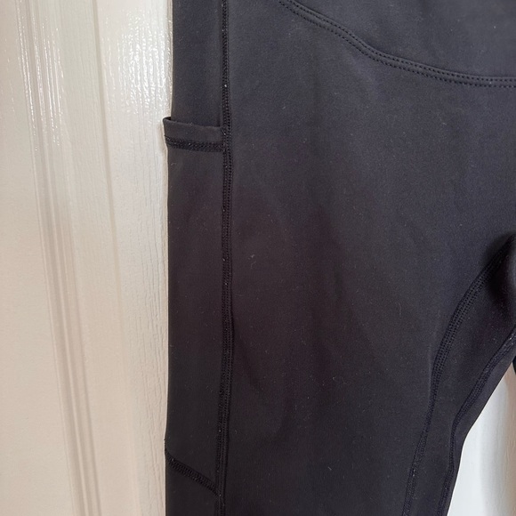 Maternity Workout Pants LOT - 3 pairs! Biker shorts and leggings. - Picture 9 of 10